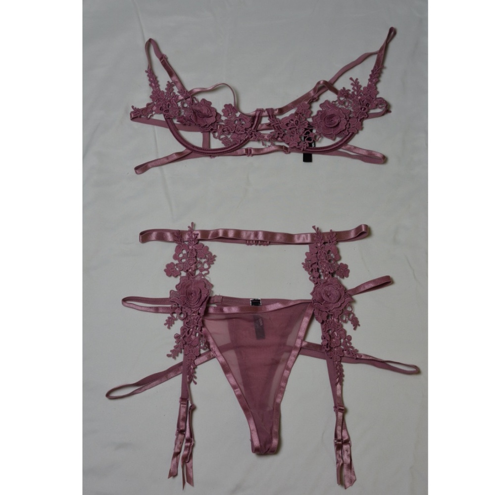 Pink Lace Garter Set